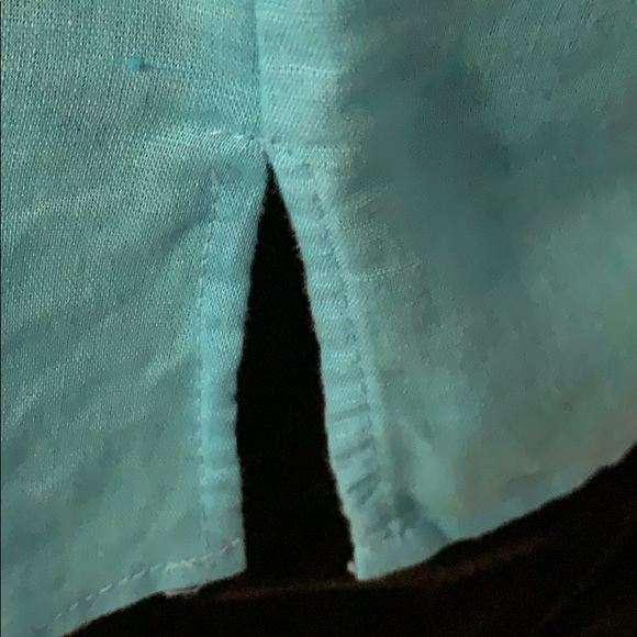 V-Neck - Picture 5 of 6